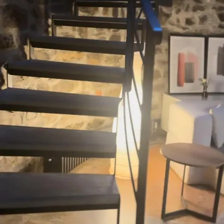 Appartement Elegantia Comocenter Medieval House *